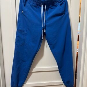 FIGS women’s scrub pants